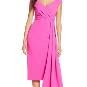 Midi dress with detail in front